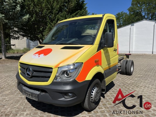Bild Mercedes-Benz Sprinter 519 CDI Automatik (6 Zylinder) So. KFZ Rettungswagen Fahrgestell