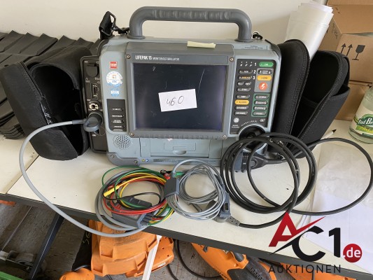 Bild Defibrillator Lifepak 15